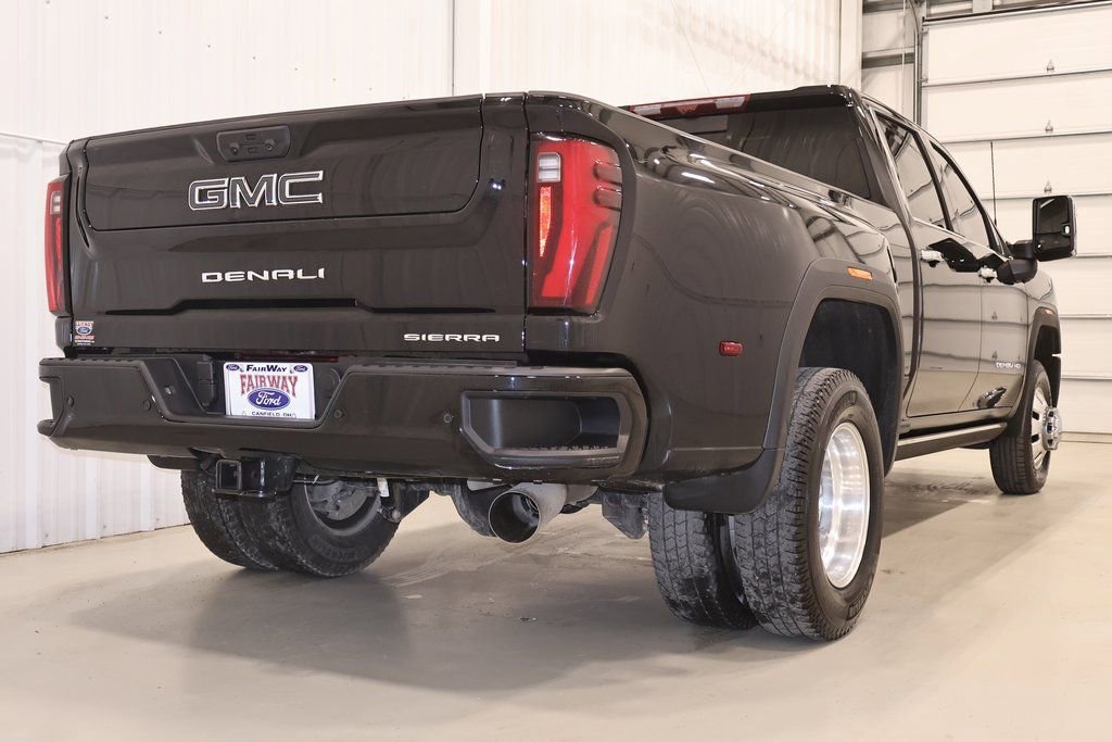 Used 2026 GMC Sierra 3500 Denali Ultimate image 6