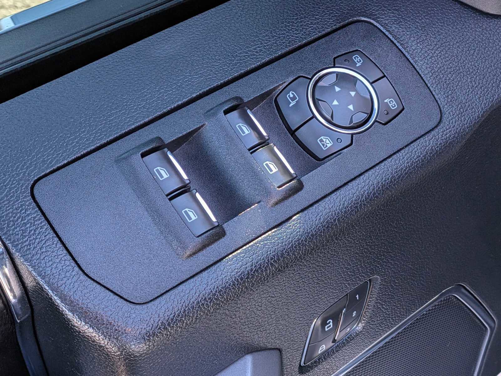 Certified 2019 Ford F150 Platinum w/ Technology Package image 18