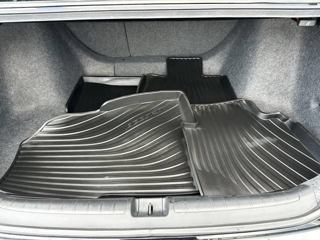 Used 2018 Honda Accord Sport image 11