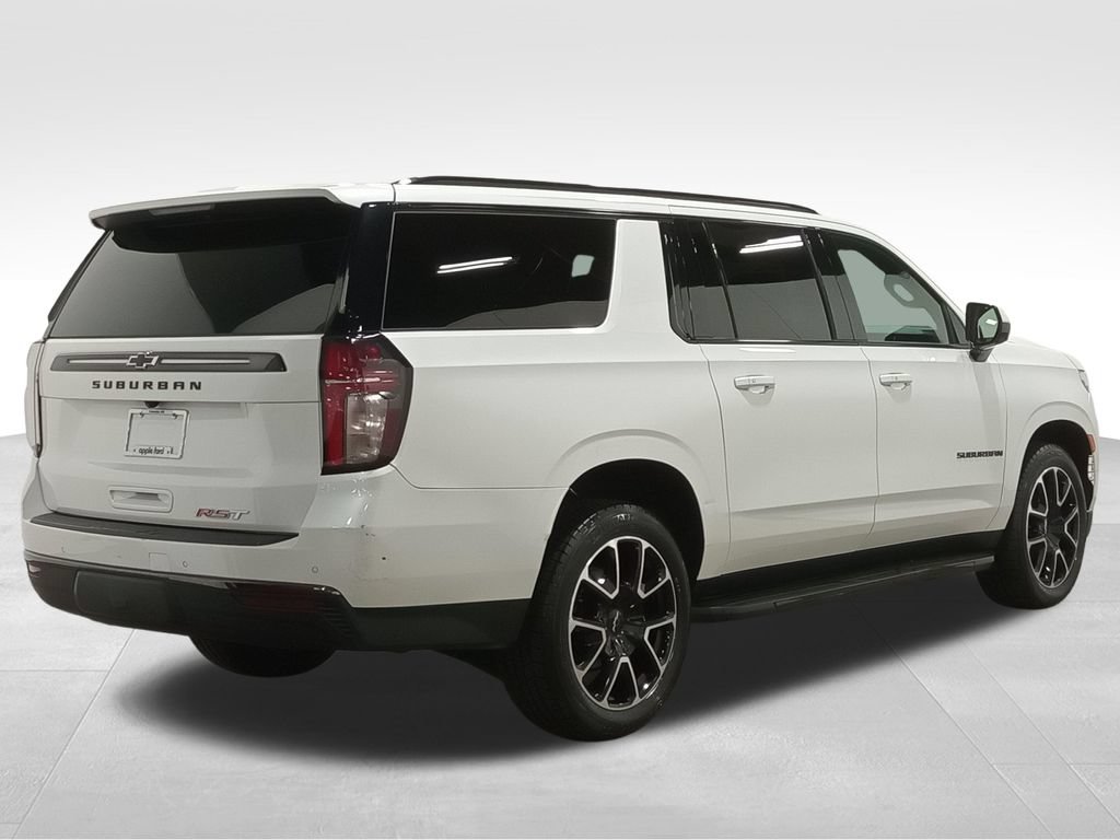 Used 2021 Chevrolet Suburban RST AWD/4WD image 3