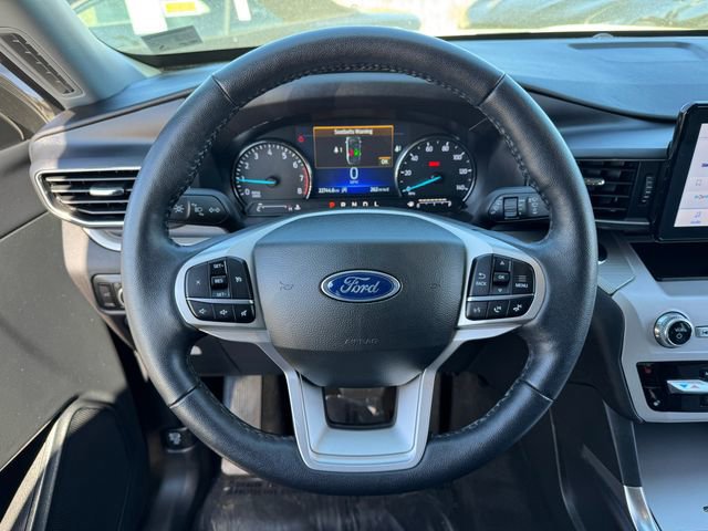 Certified 2023 Ford Explorer XLT w/ Equipment Group 202A AWD/4WD image 22