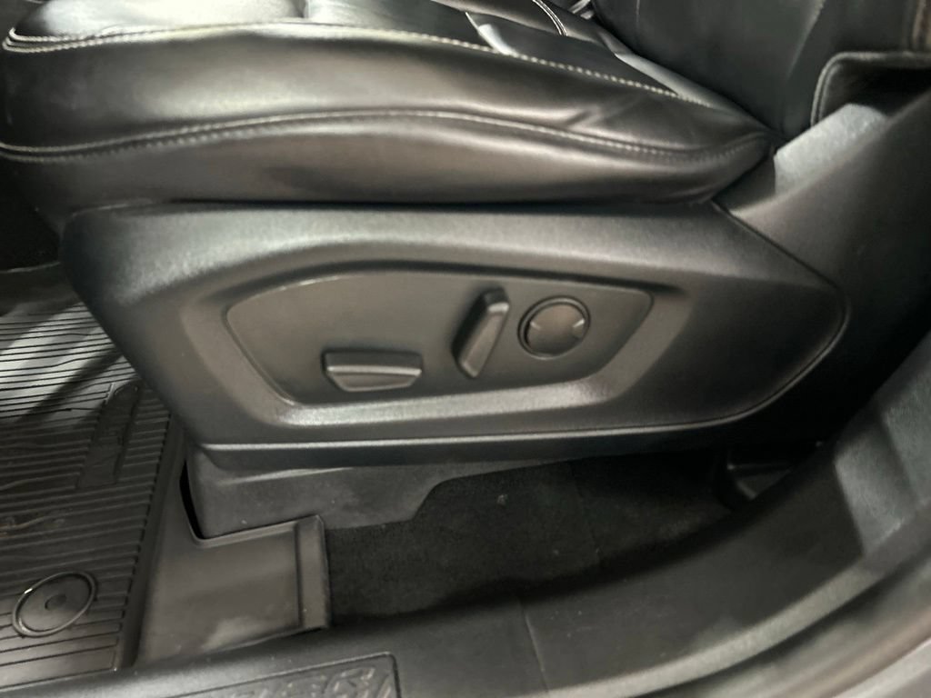 Certified 2021 Ford Explorer XLT w/ Equipment Group 202A AWD/4WD image 12