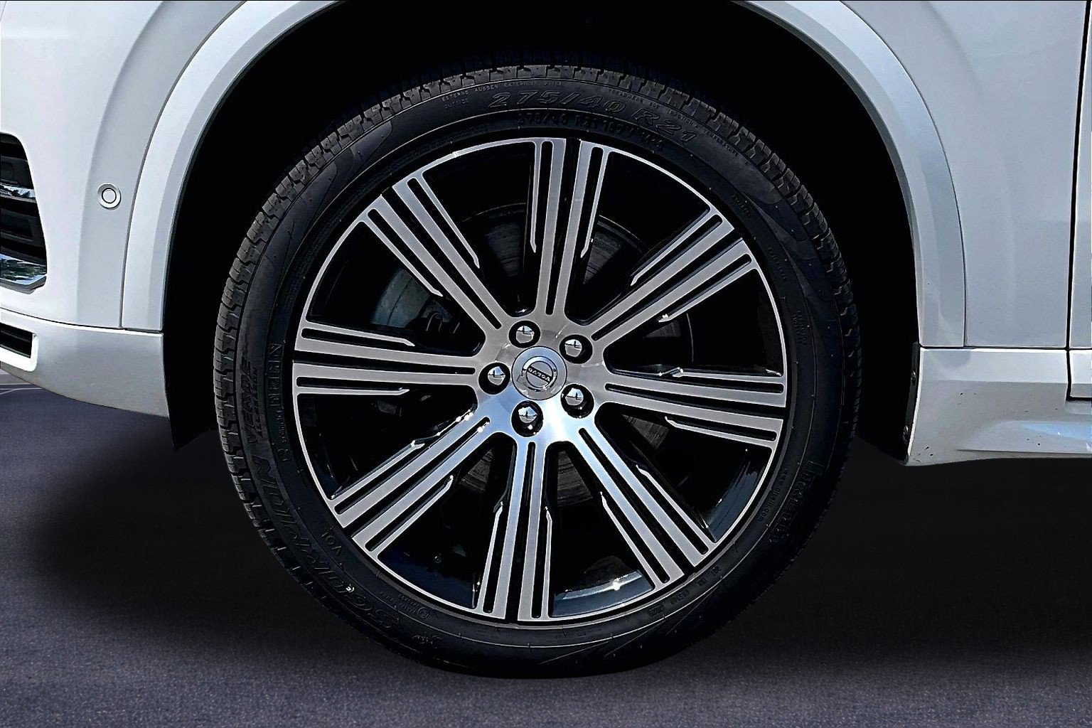 Used 2022 Volvo XC90 T8 Inscription w/ Advanced Package AWD/4WD image 35