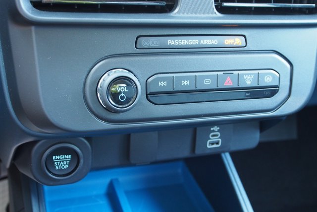 Certified 2025 Ford Maverick XLT w/ XLT Luxury Package FWD image 24