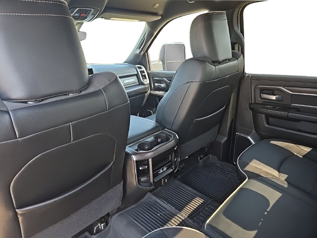 Used 2026 RAM 3500 Laramie AWD/4WD image 27