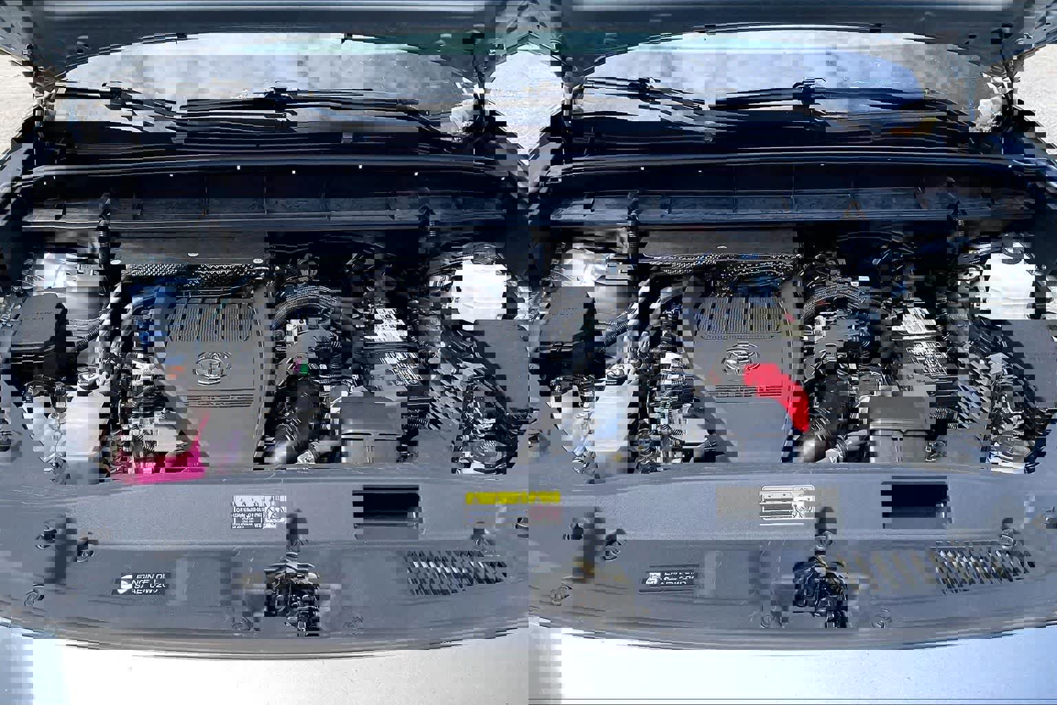 Used 2023 Toyota Highlander L FWD image 11