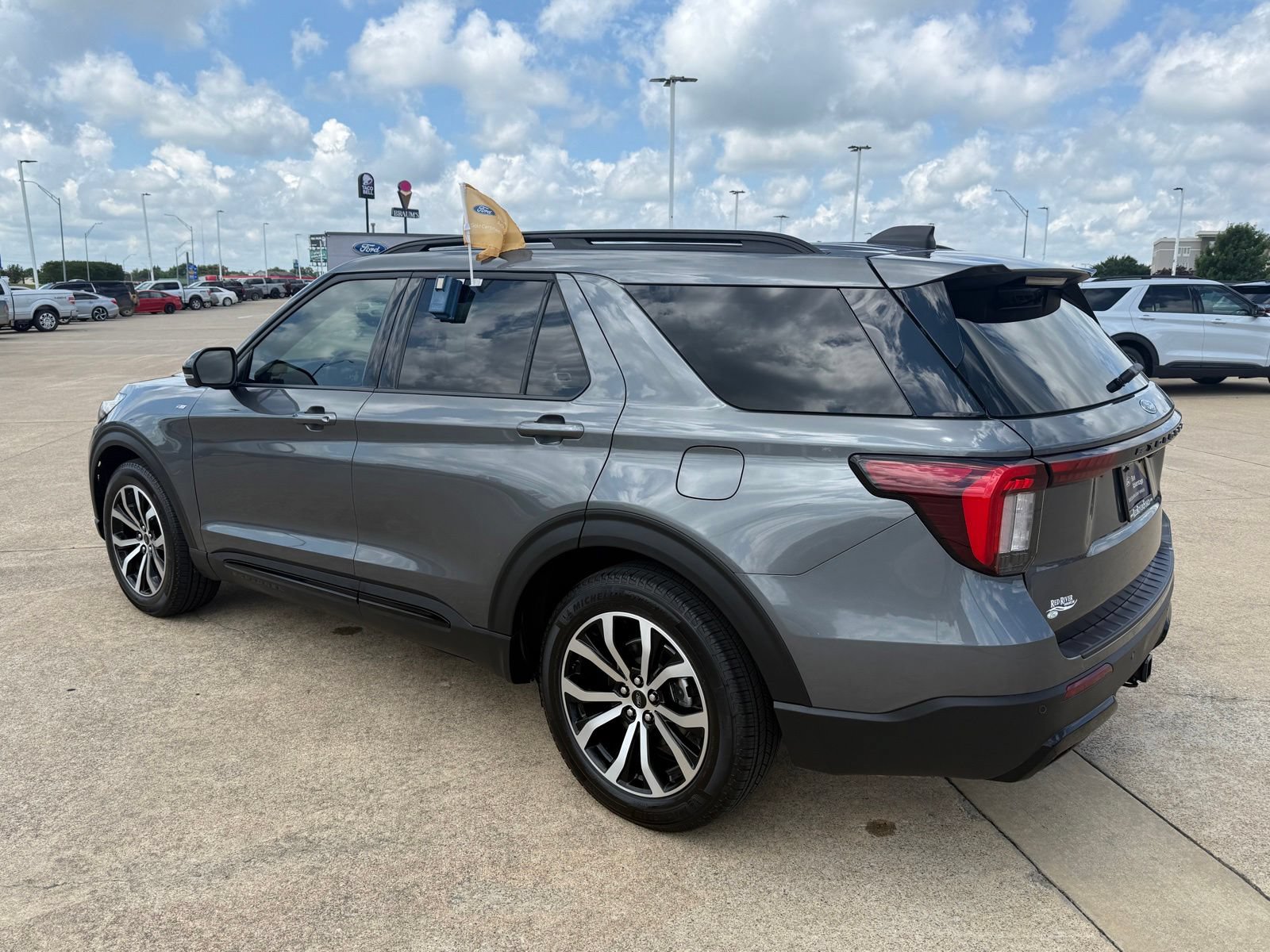 Certified 2025 Ford Explorer ST-Line RWD image 7
