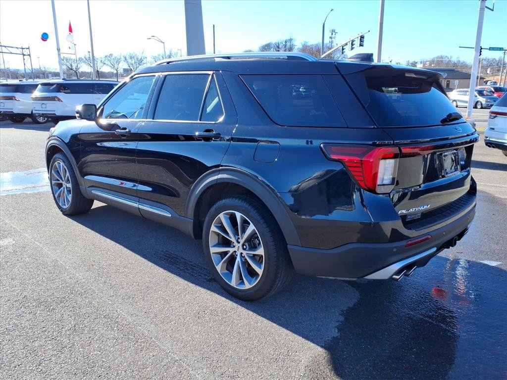 Certified 2025 Ford Explorer Platinum w/ Ultimate Package image 3