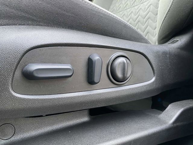 Used 2023 Chevrolet Equinox LS w/ LS Convenience Package image 17