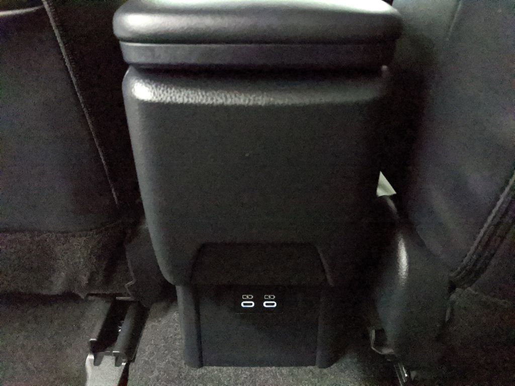 Used 2025 Toyota Prius XLE image 19