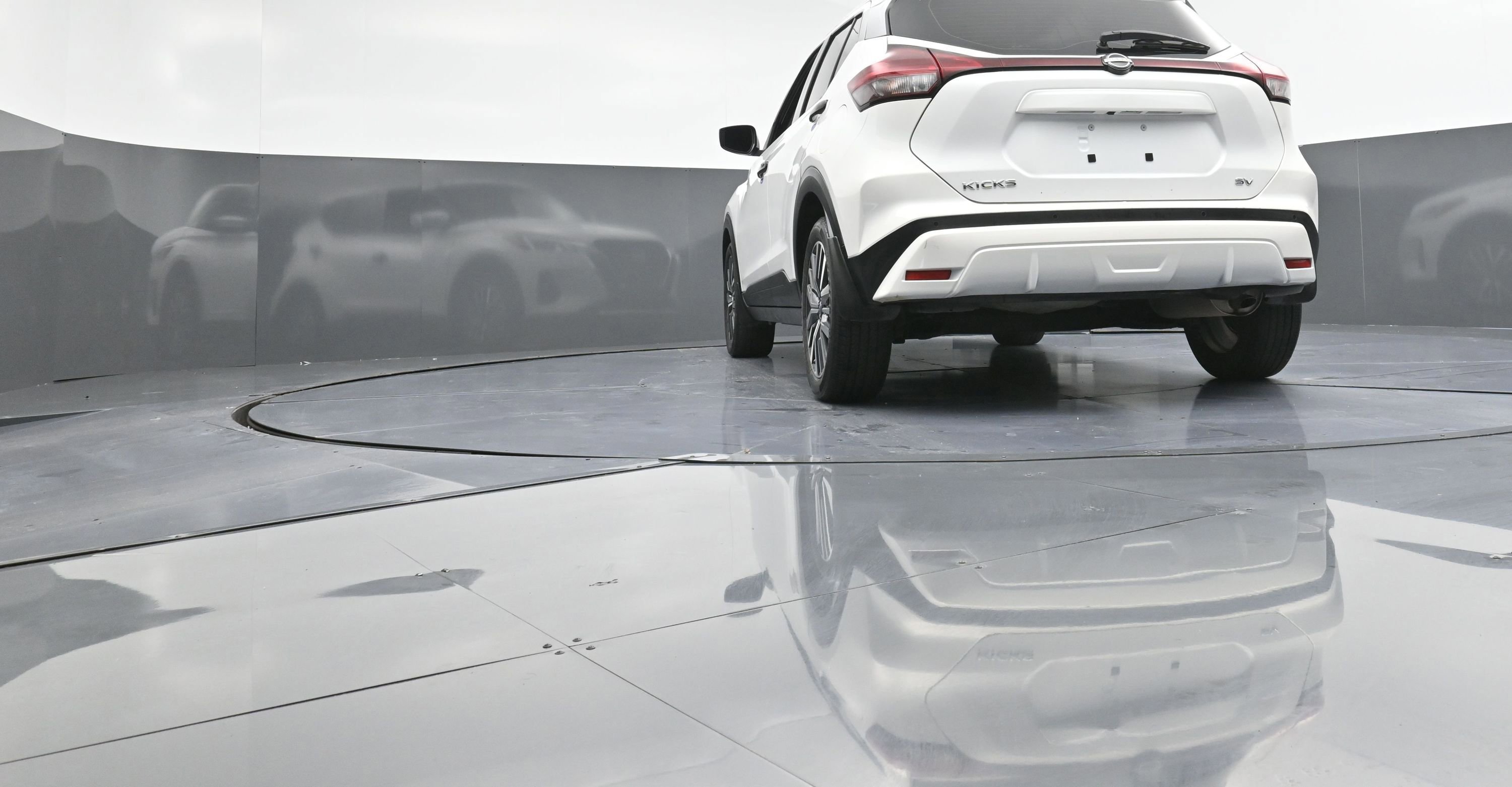 Used 2022 Nissan Kicks SV image 35