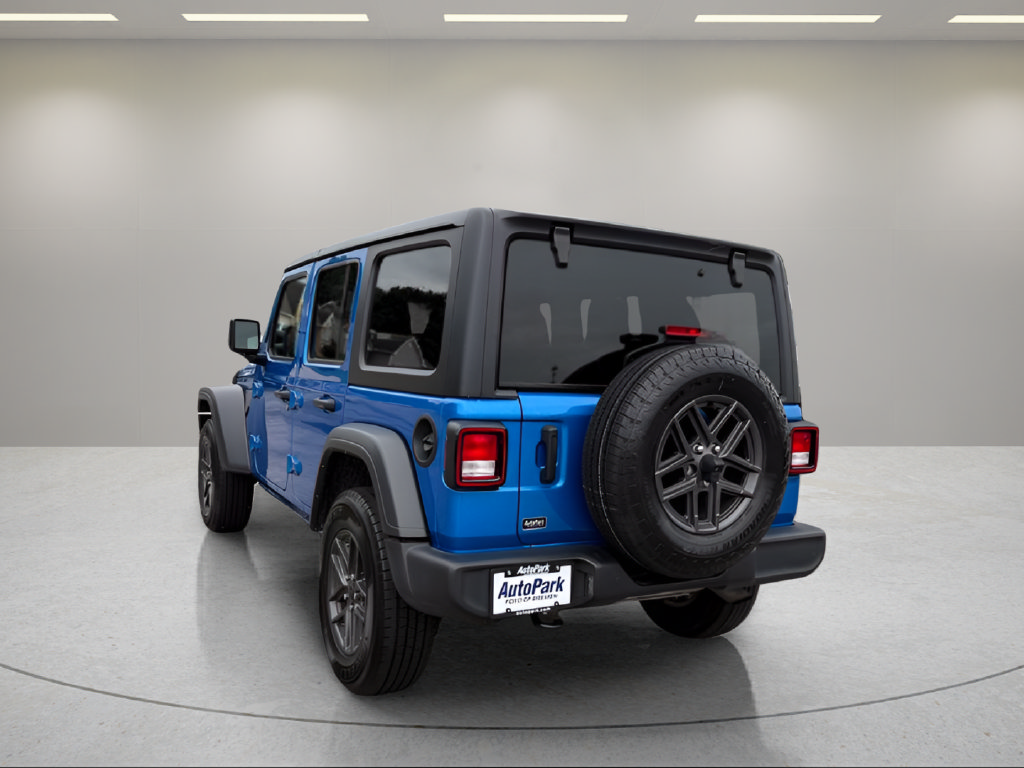 Used 2024 Jeep Wrangler Unlimited Sport AWD/4WD image 6