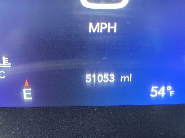 Used 2025 Chrysler Pacifica Select image 11