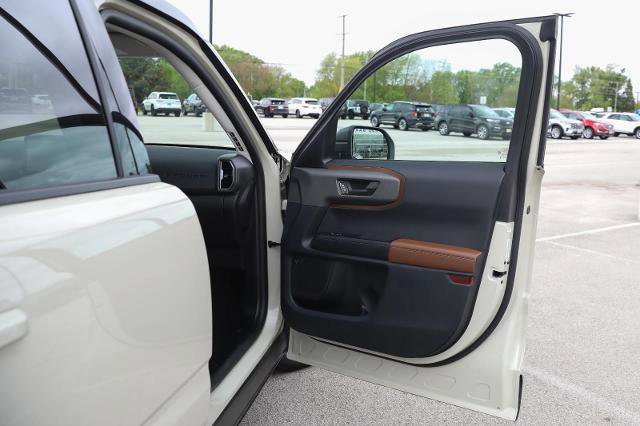 Certified 2025 Ford Bronco Sport Outer Banks w/ Outer Banks Tech Package+ AWD/4WD image 25