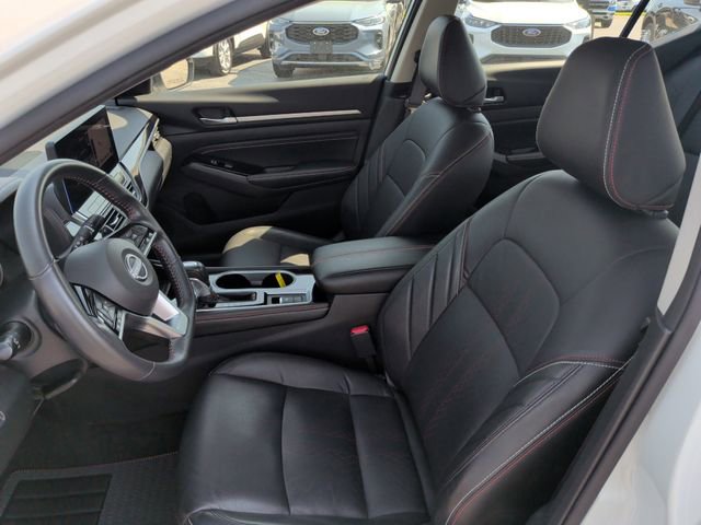 Used 2023 Nissan Altima 2.5 SR w/ SR Premium Package AWD/4WD image 4