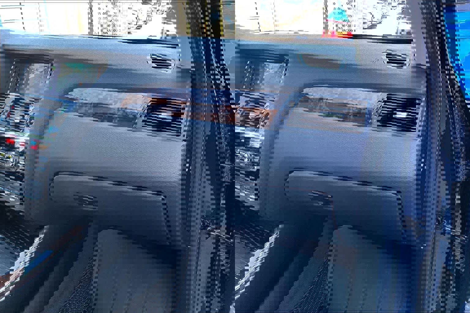 Used 2017 BMW X3 xDrive28i image 19