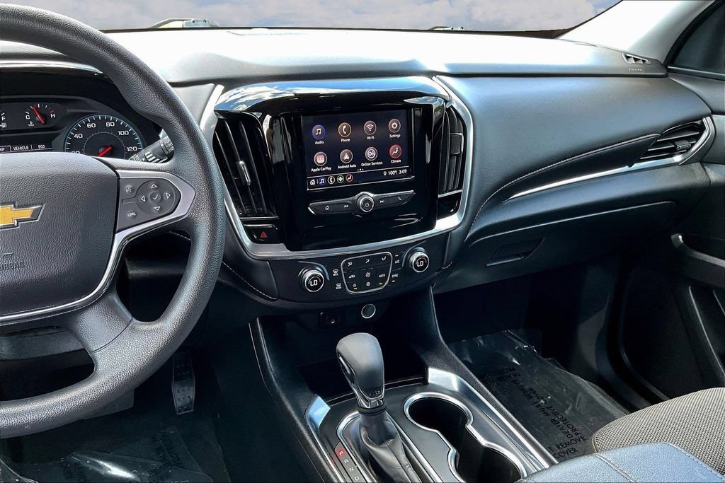 Used 2021 Chevrolet Traverse LS FWD image 11