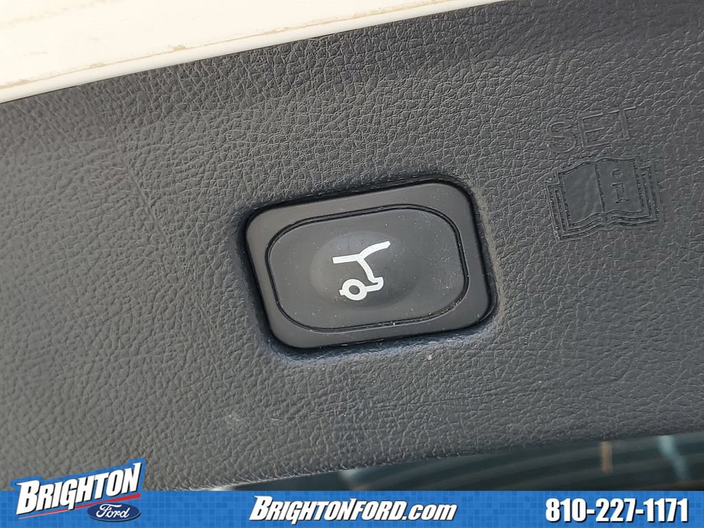 Certified 2024 Ford Edge Titanium w/ Equipment Group 301A AWD/4WD image 9