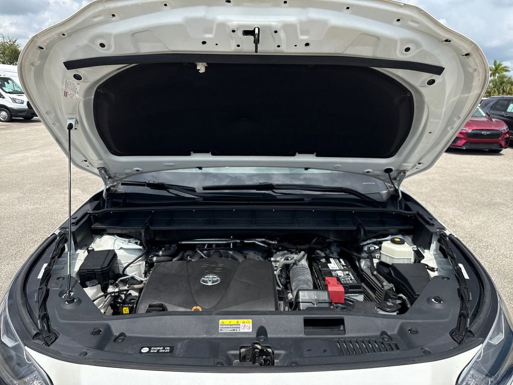 Used 2021 Toyota Highlander Platinum FWD image 33