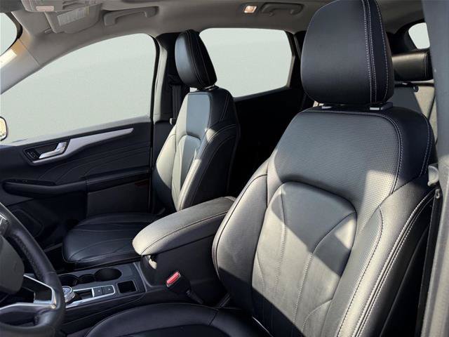 Certified 2025 Ford Escape SE w/ PHEV Premium Package FWD image 8