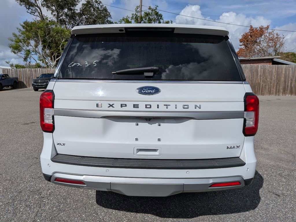 Certified 2024 Ford Expedition Max XLT image 5