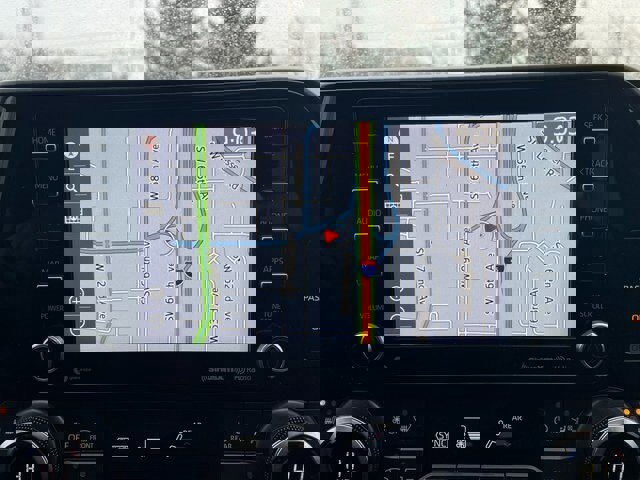 Used 2020 Toyota Highlander XLE image 24