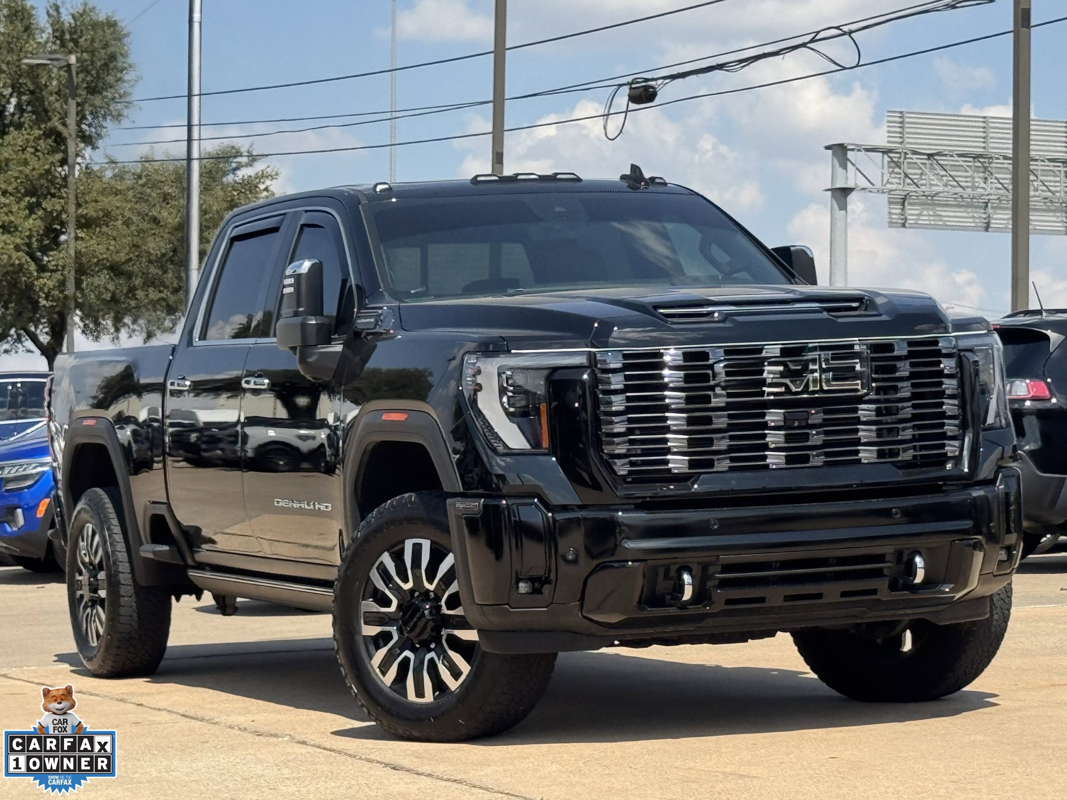 Used 2025 GMC Sierra 2500 Denali Ultimate AWD/4WD image 2