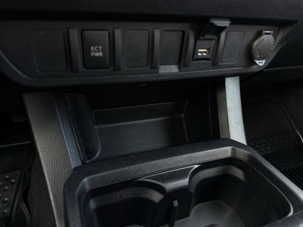 Used 2020 Toyota Tacoma SR5 image 18