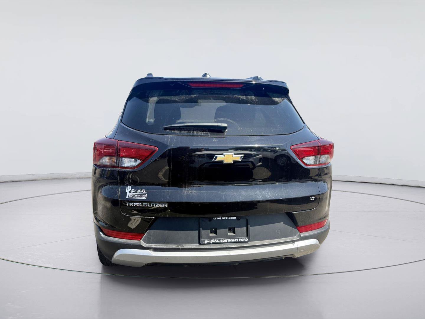 Used 2022 Chevrolet TrailBlazer LT FWD image 8