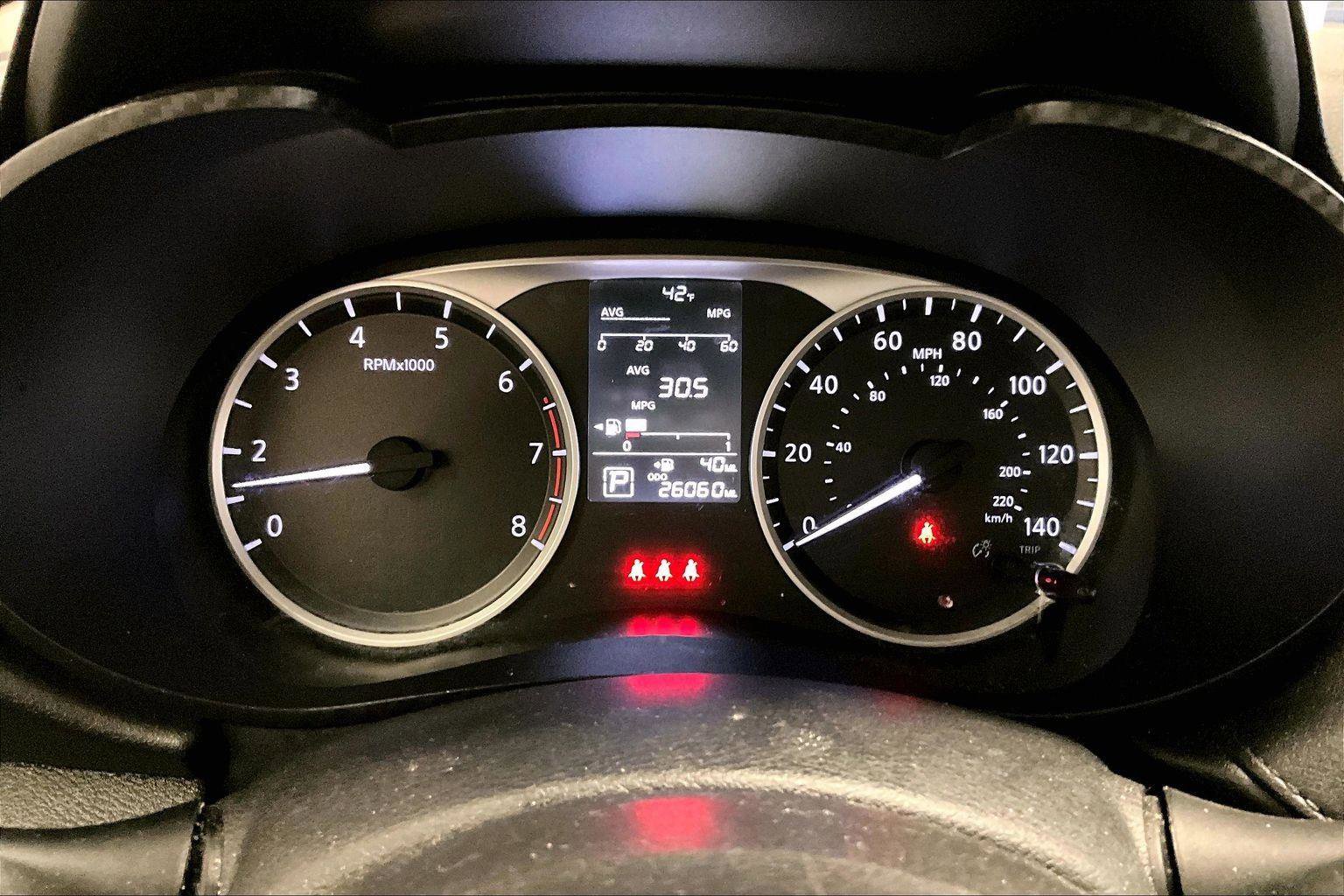 Used 2024 Nissan Versa S w/ Trunk Package image 19