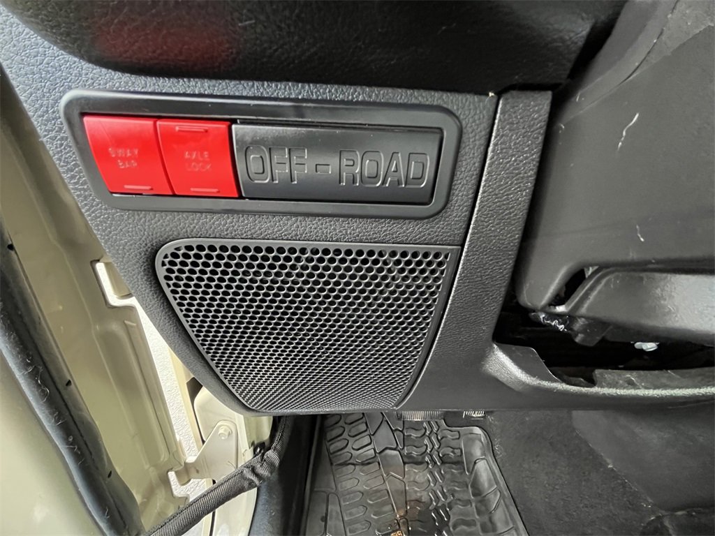 Used 2017 Jeep Wrangler Unlimited Rubicon image 18
