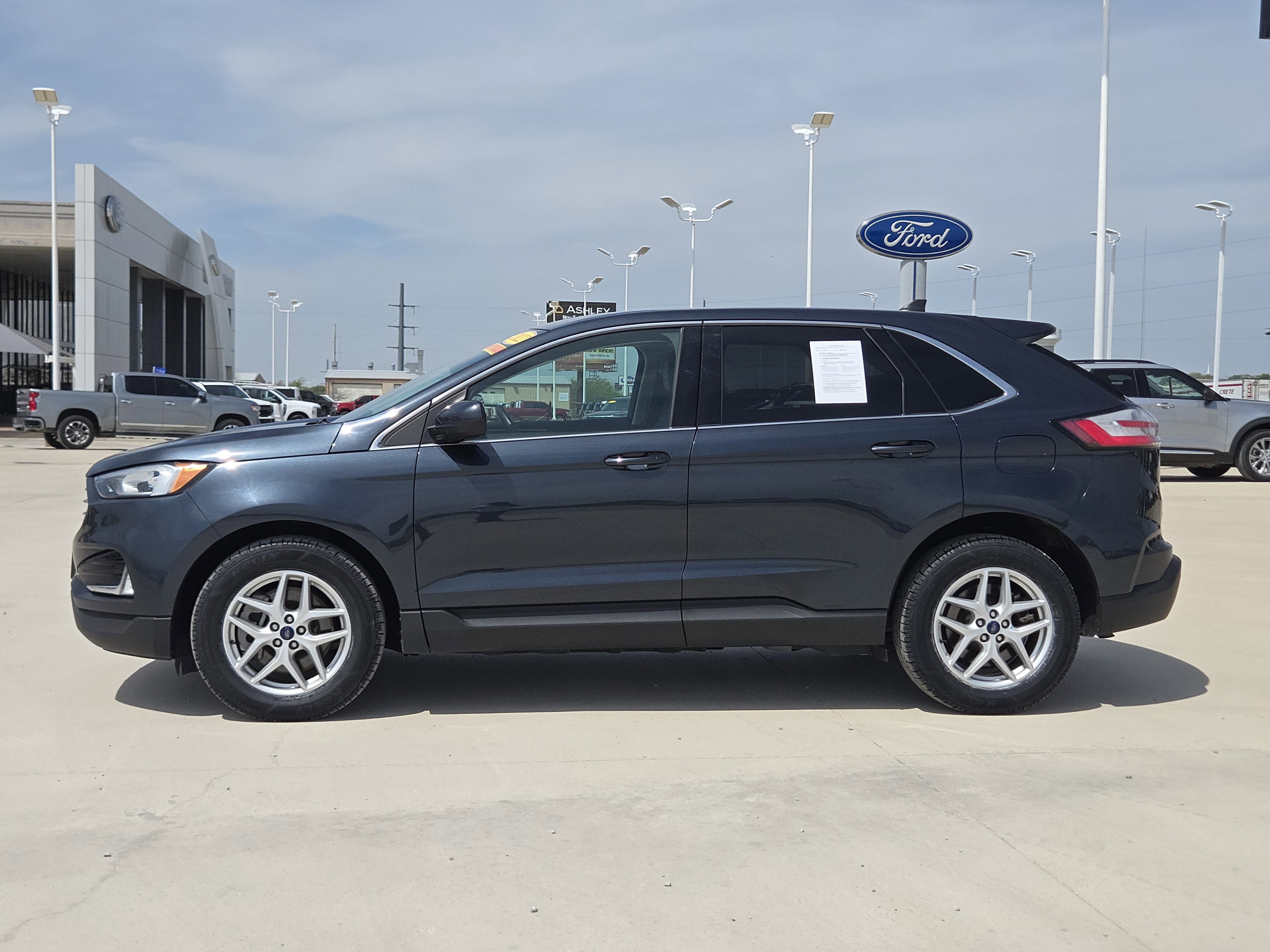 Certified 2022 Ford Edge SEL w/ Convenience Package image 2