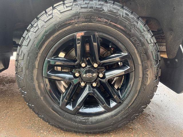 Used 2022 Chevrolet Silverado 1500 LT Trail Boss w/ Bed Protection Package AWD/4WD image 26