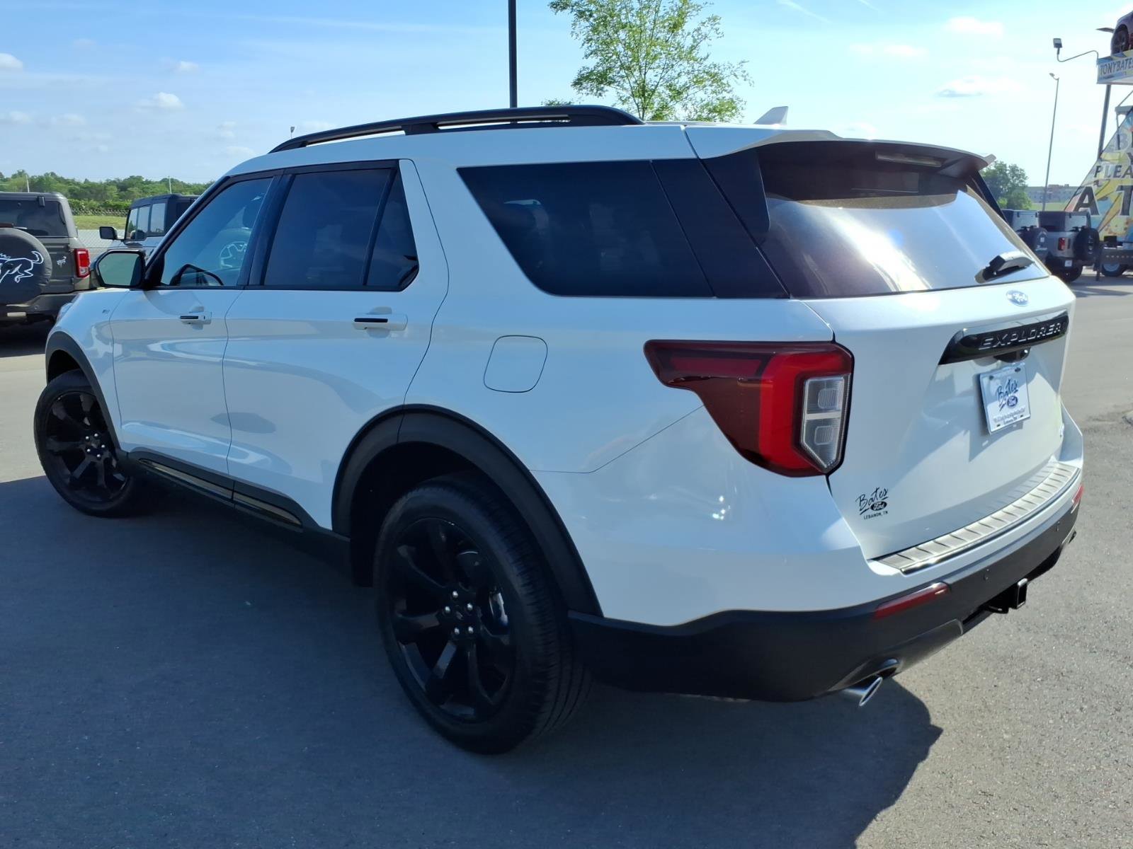 Certified 2024 Ford Explorer ST-Line w/ Class IV Trailer Tow Package AWD/4WD image 5