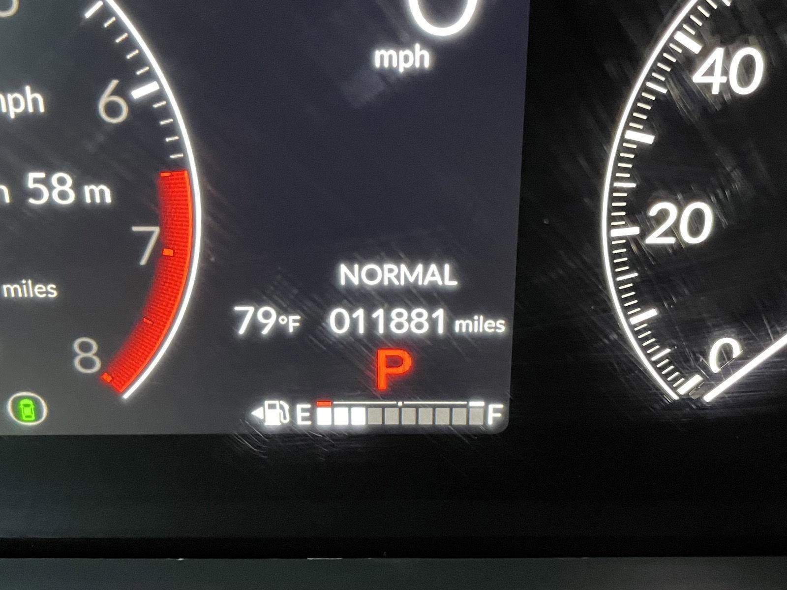 Used 2025 Honda Pilot Sport image 3