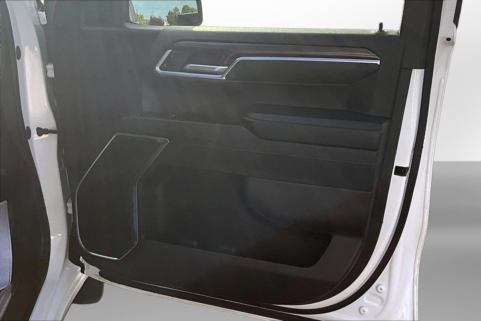 Used 2023 Chevrolet Silverado 1500 LT AWD/4WD image 26