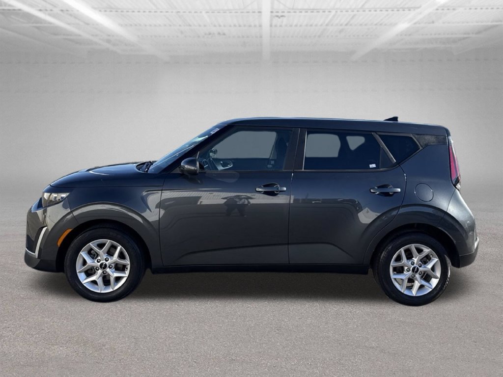 Used 2023 Kia Soul S FWD image 47