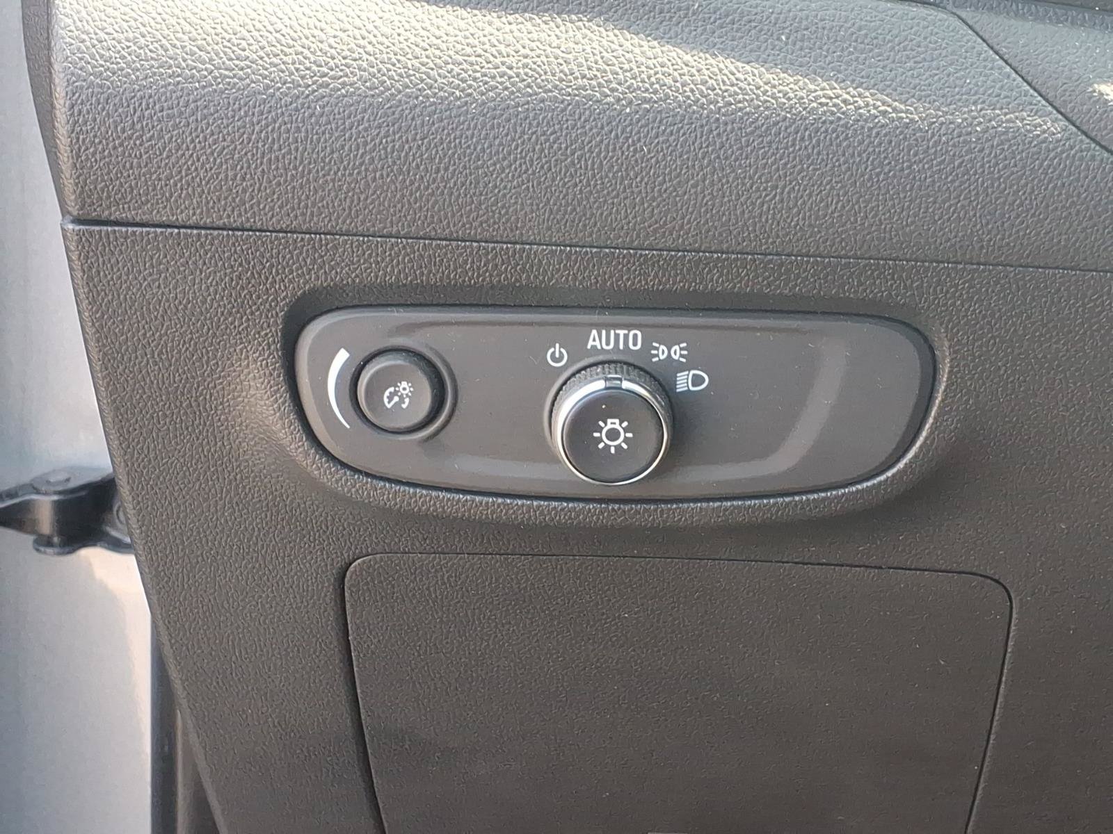Used 2024 Buick Encore GX Avenir AWD/4WD image 16