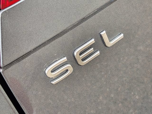 Used 2022 Volkswagen Tiguan SEL R-Line AWD/4WD image 17