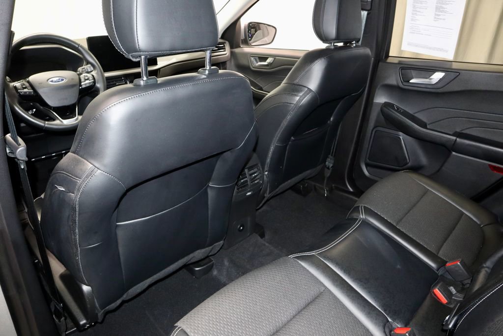 Certified 2023 Ford Escape SE w/ Class II Trailer Tow Package image 22