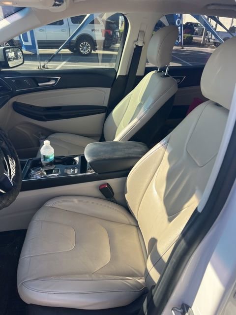 Certified 2019 Ford Edge Titanium FWD image 6