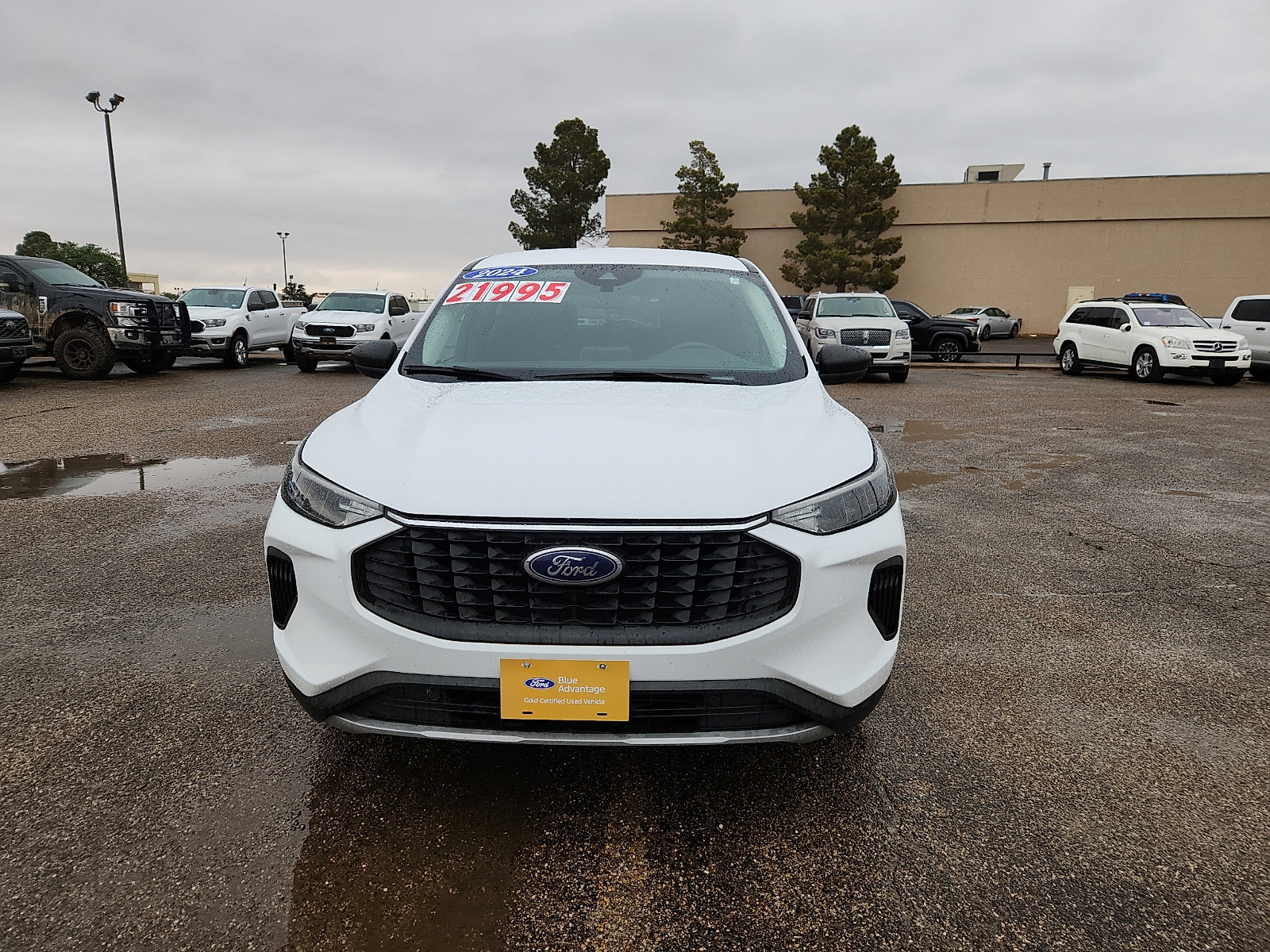 Certified 2024 Ford Escape Active FWD image 2