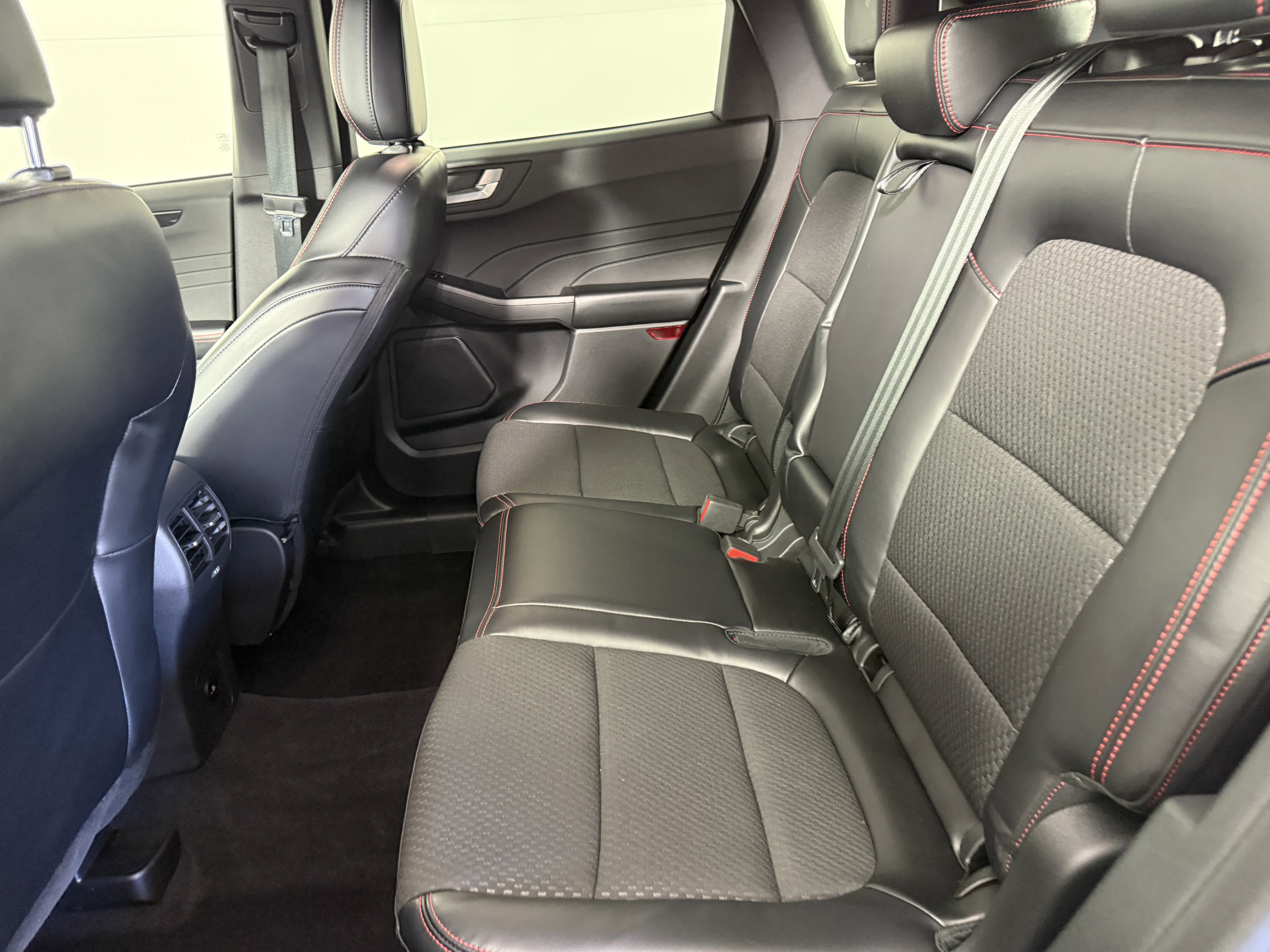 Certified 2023 Ford Escape ST-Line w/ Tech Pack #1 image 14