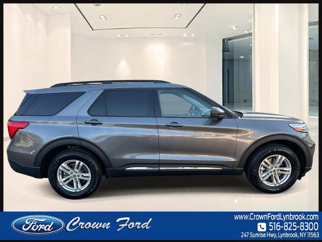 Certified 2022 Ford Explorer XLT w/ Equipment Group 202A AWD/4WD image 4