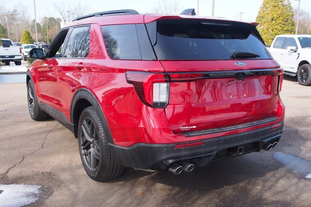Certified 2025 Ford Explorer ST AWD/4WD image 5