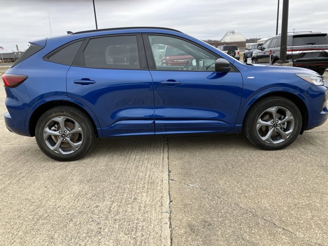 Certified 2023 Ford Escape ST-Line w/ Tech Pack #1 image 6