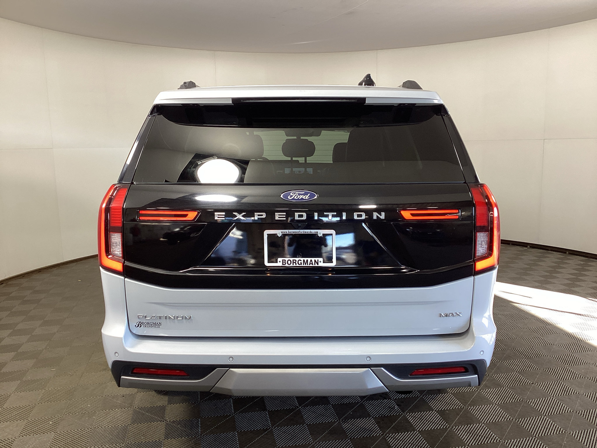 Certified 2025 Ford Expedition Max Platinum AWD/4WD image 3