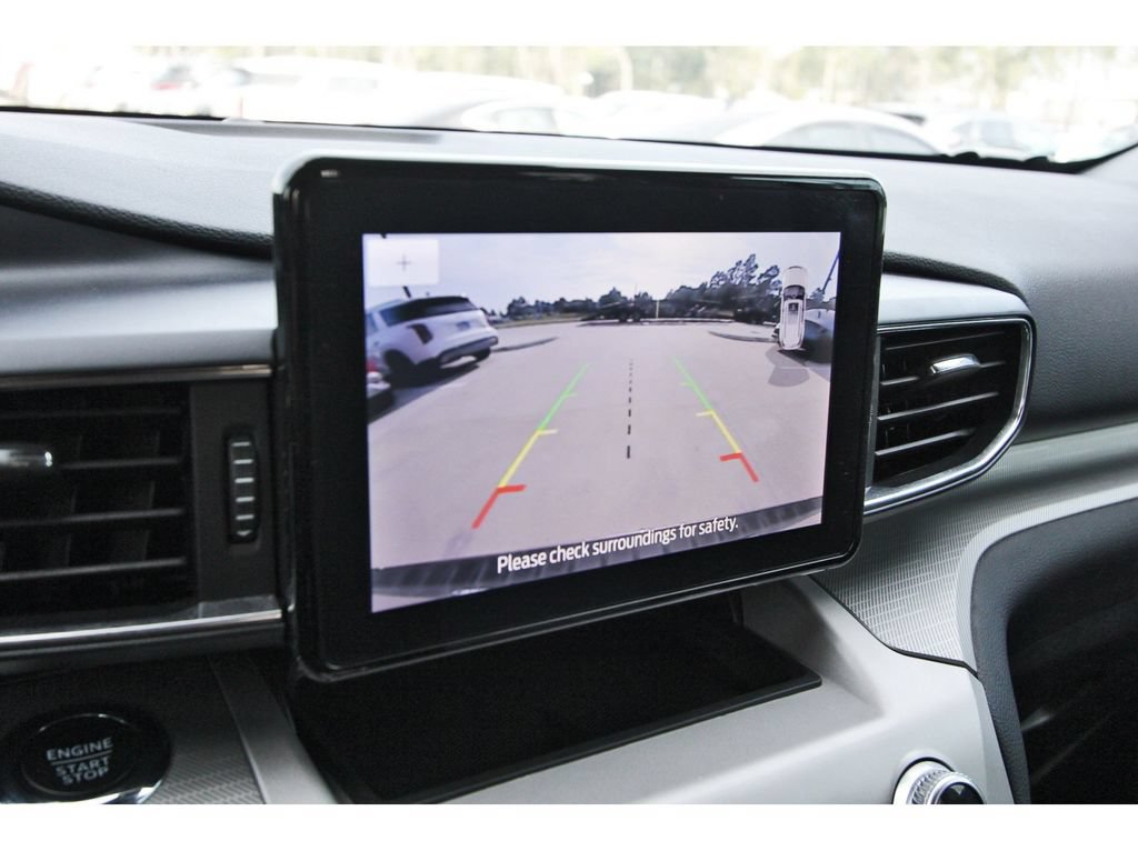 Certified 2024 Ford Explorer XLT w/ Equipment Group 202A RWD image 23