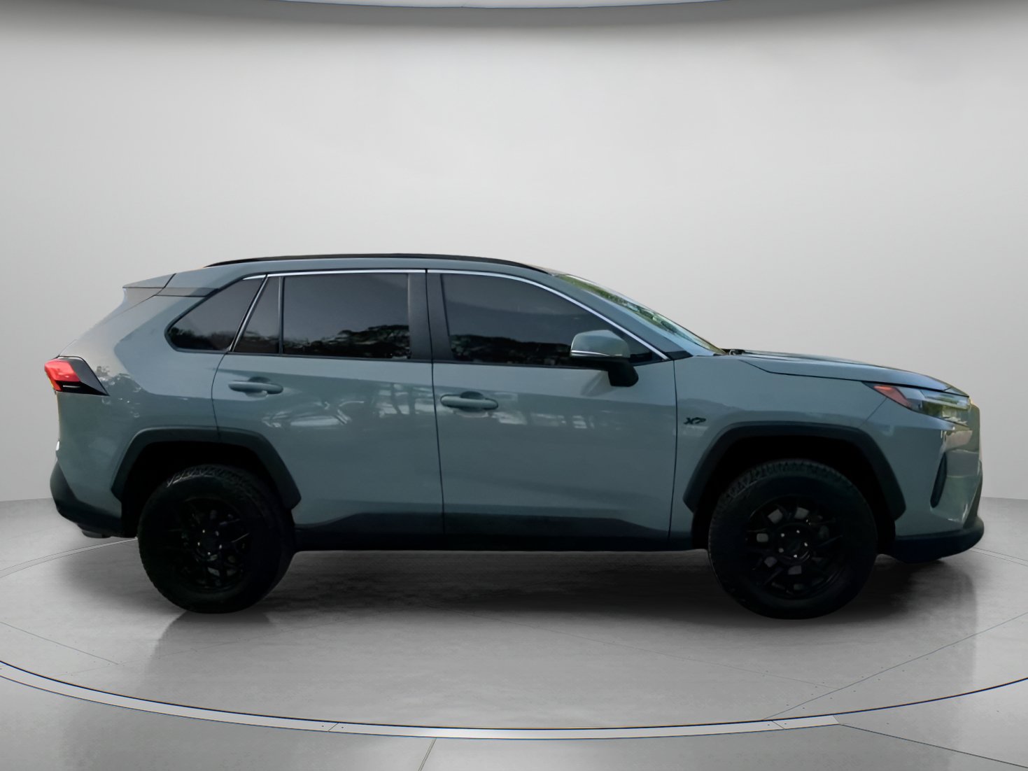 Used 2022 Toyota RAV4 XLE w/ Convenience Package FWD image 33