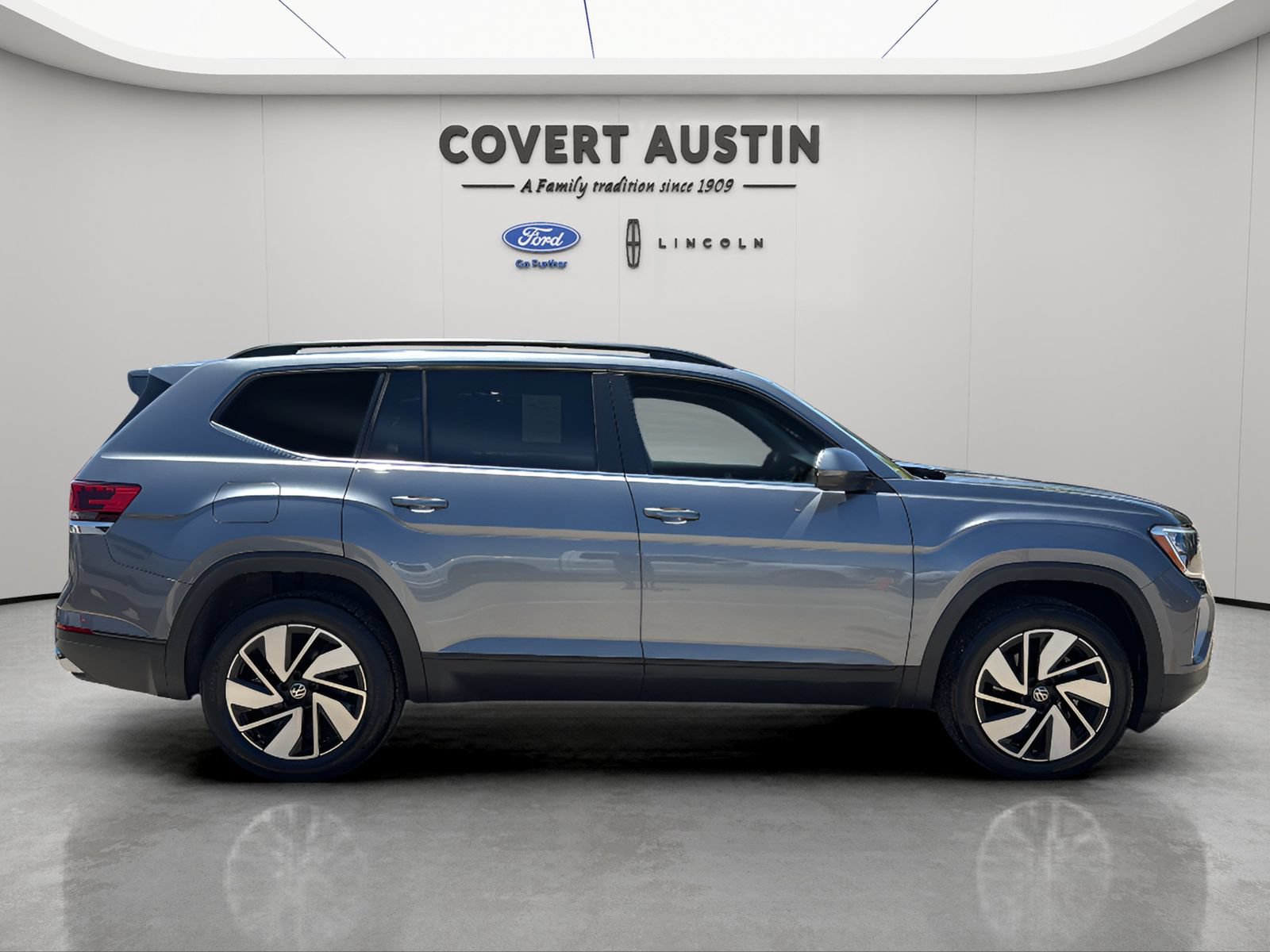Used 2024 Volkswagen Atlas SE FWD image 6